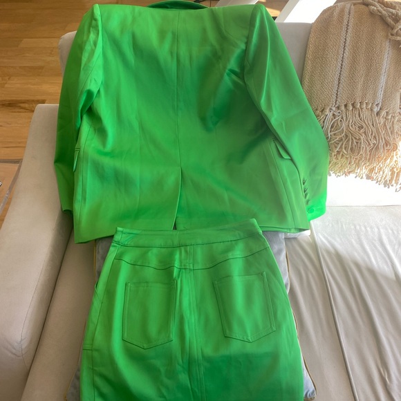 Satin crepe fully lined mini skirt & oversized jacket set size Small preloved - Picture 10 of 15